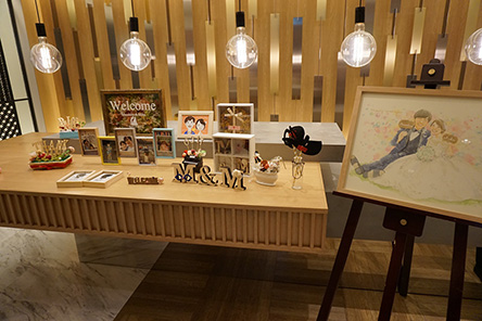「似顔絵のおかげでとっても華やかになりました」 フジエシュンスケ