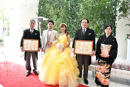 「全員揃った似顔絵を見て涙する場面もありました」 彩