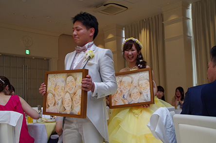 「全員揃った似顔絵を見て涙する場面もありました」 彩