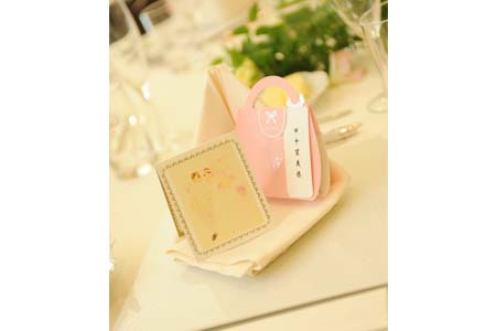 「「ＨＡＰＰＹ」のプレゼント」