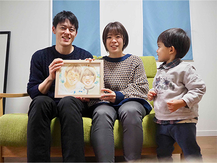 「見ているととても幸せな気持ちになります。」 彩
